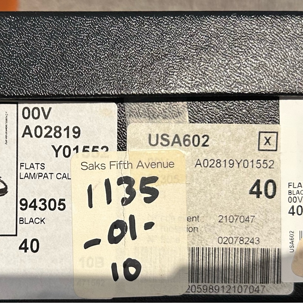 CHANEL Black Quilted Flats with Bow - Picture 5 of 5